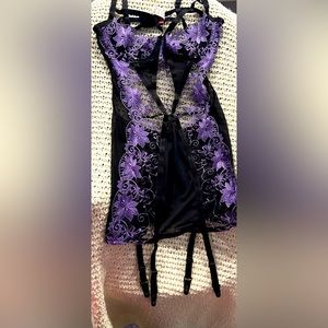 4for$30 Lingerie Sale! Details below!
Black and purple Cindie's cutout chemise